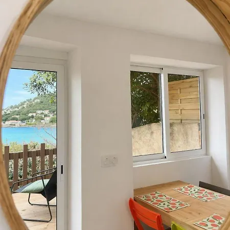 Seaside Apartment *
