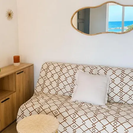 Seaside Apartment *