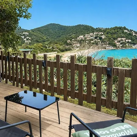 Seaside Apartment *